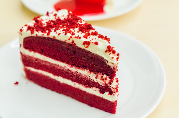 Бархатный красный торт
