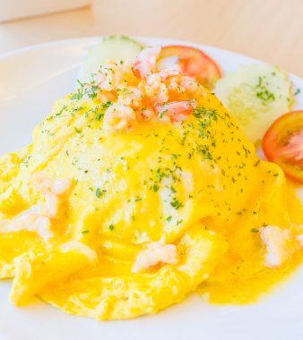 sahanda yumurta karides