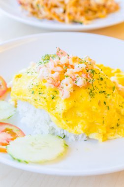 sahanda yumurta karides