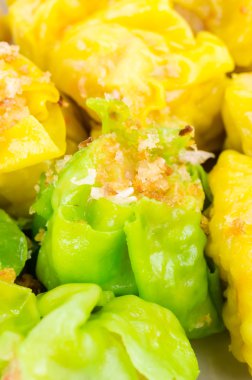 buharda pişmiş hamur tatlısı