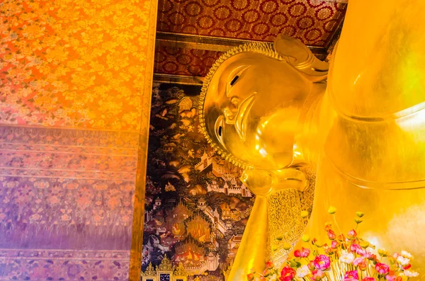 Reclining Buddha — Stock Photo, Image