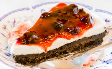 Yaban mersinli cheesecake
