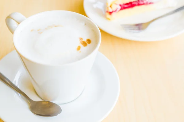 Koffie in witte mok — Stockfoto