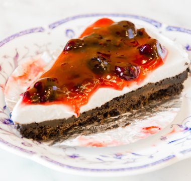 Yaban mersinli cheesecake