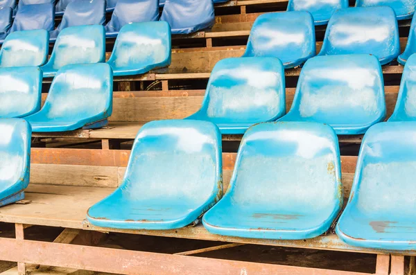 Asientos de estadio vacíos —  Fotos de Stock