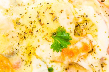 Lazanya deniz ürünleri