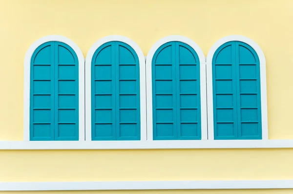 Windows on wall — Stock Photo, Image