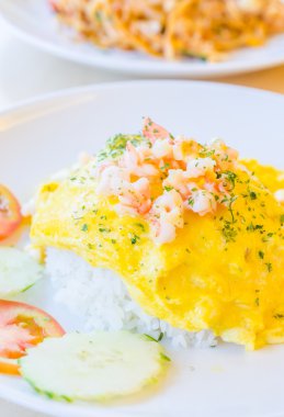 sahanda yumurta karides