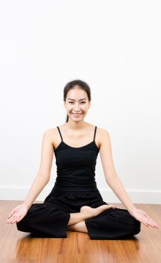 Yoga yapan kadın