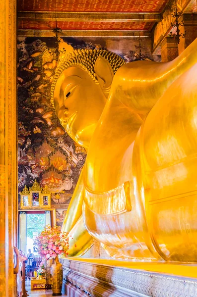 Reclining Buddha — Stock Photo, Image