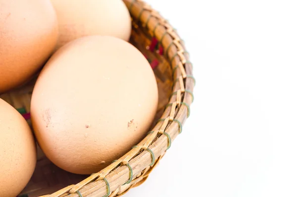 Yumurta dolu izole beyaz arka plan — Stok fotoğraf
