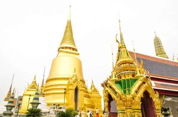 Tayland 'daki zümrüt tapınağı — Stok fotoğraf