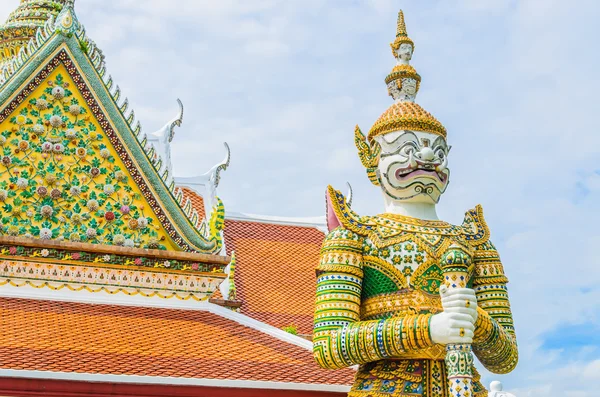 Riesenstatue — Stockfoto