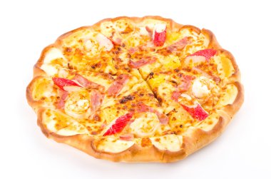 Pizza beyazda izole.