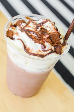 plastik bardak kakao