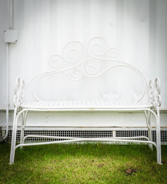 White bench — Stock Photo, Image