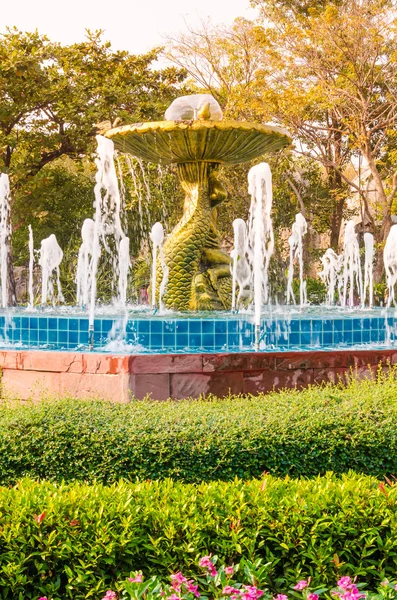 Fontana nel parco — Foto Stock