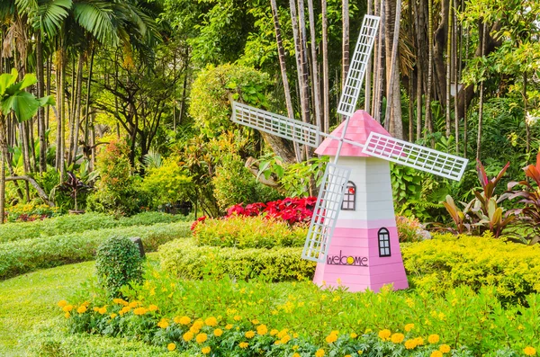 Windmühle — Stockfoto