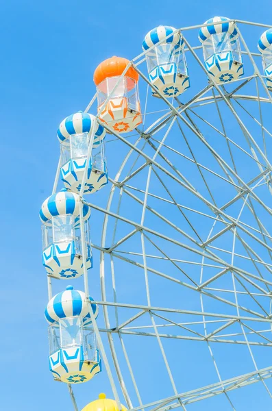 Amusement ferris wheel — Stockfoto