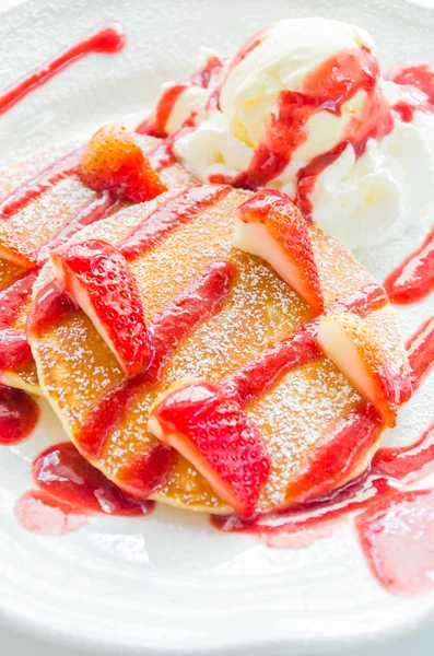 Pancakes strawberry — Stock Photo, Image