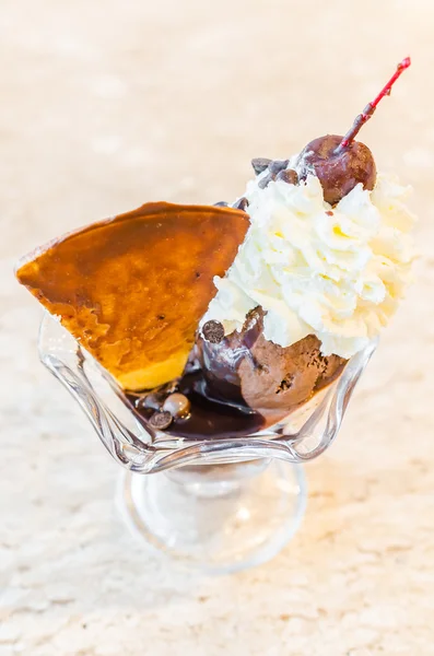 Dessert van de chocolade-ijs — Stockfoto