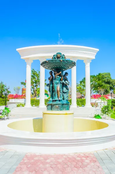 Fountain italy style — Stock Photo, Image