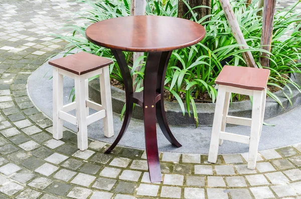 Tafel en stoelen — Stockfoto