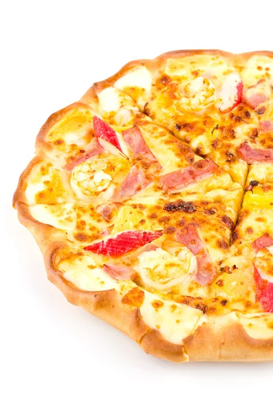 Pizza sobre blanco — Foto de Stock