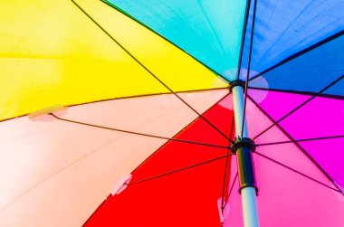 renkli şemsiye