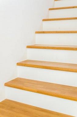 Ahşap merdiven iç