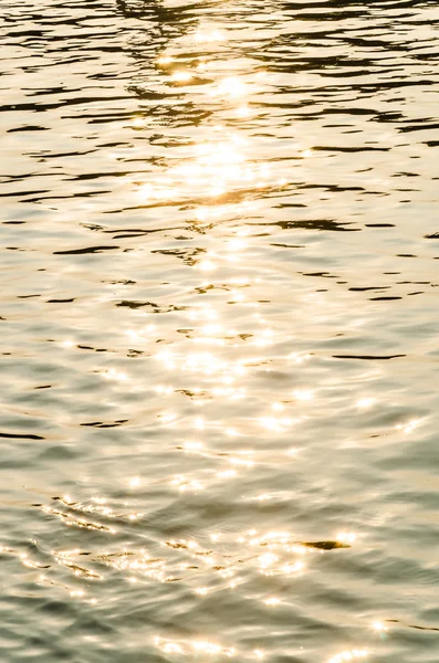 Reflejo del sol en el río —  Fotos de Stock