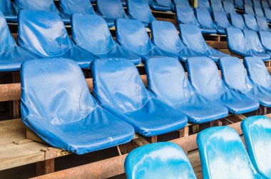 boş stadyum koltukları