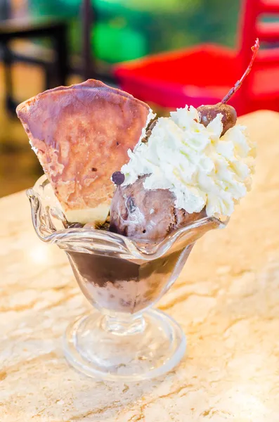 Dessert van de chocolade-ijs — Stockfoto