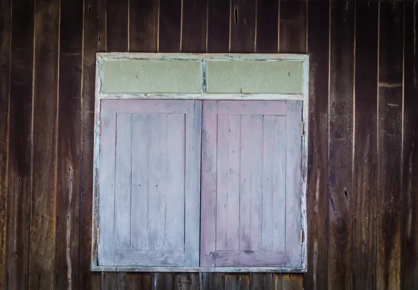 Vieille fenêtre en bois — Photo