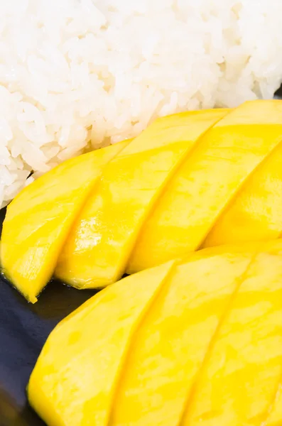 Mango och klibbigt ris — Stockfoto