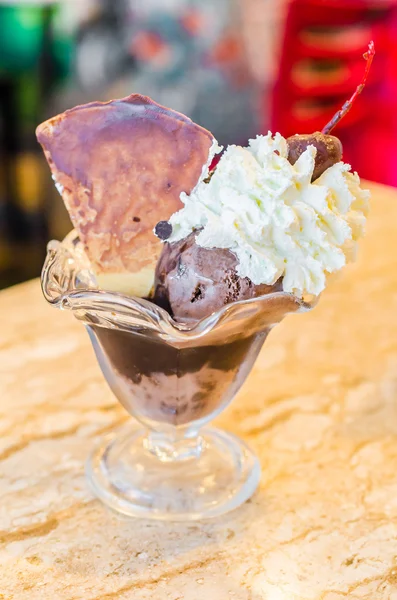 Chocolate ice cream — Stock Photo, Image