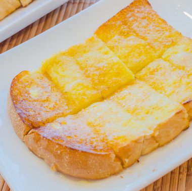 Tereyağlı ekmek & üzerine şeker