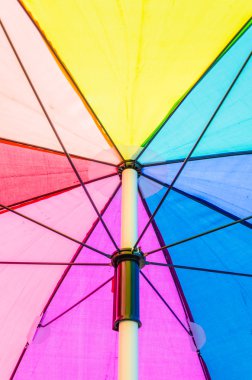 renkli şemsiye