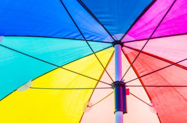 renkli şemsiye