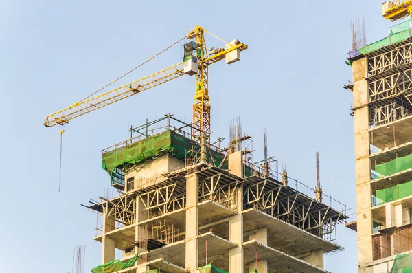 Estaleiro de construção de gruas — Fotografia de Stock