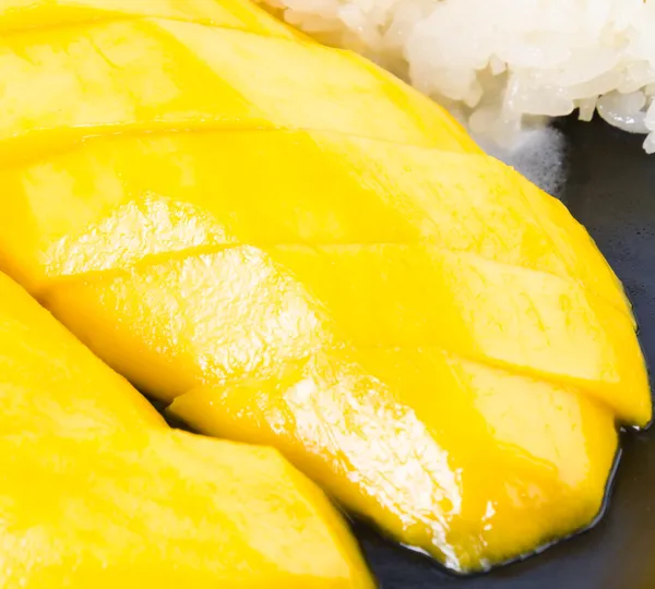 Mango and sticky rice — Stock Photo, Image