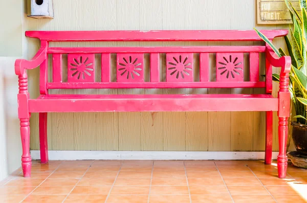 Red bench — Stock Photo, Image