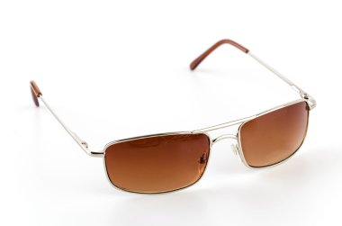 beyaz üzerine güneş gözlüğü