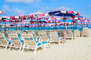 Koh Larne Adası tropik sahil