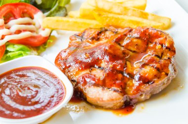 ızgara domuz biftek