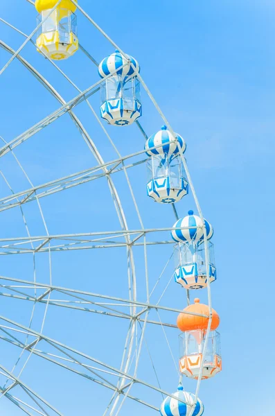 Ruota panoramica dei divertimenti — Foto Stock