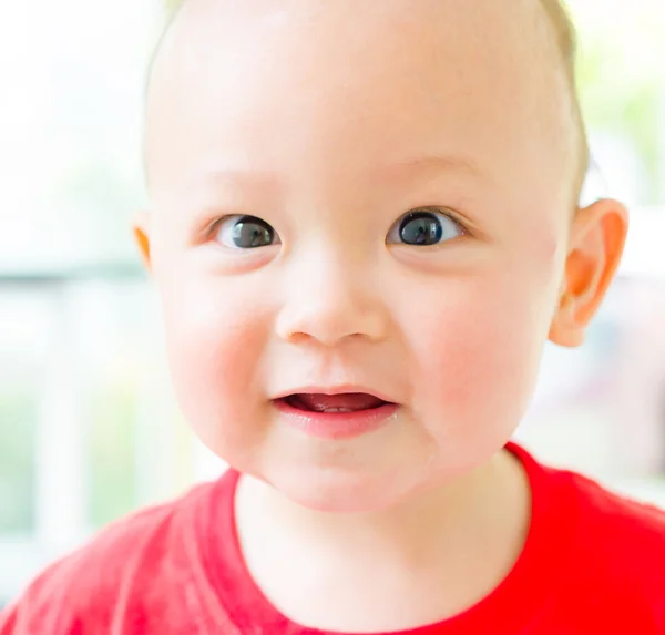 Schattige baby — Stockfoto