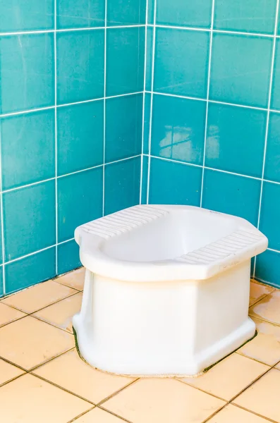 Brudna toaleta — Zdjęcie stockowe