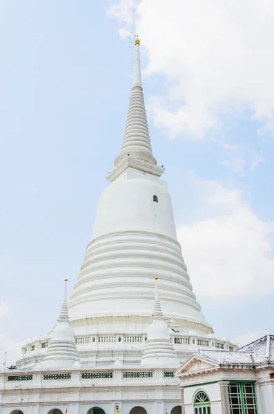 White pagoda wat-prayoon — Stock Photo, Image