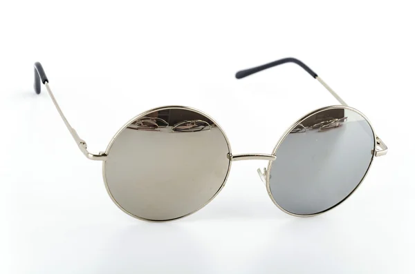 Gafas de sol en blanco —  Fotos de Stock
